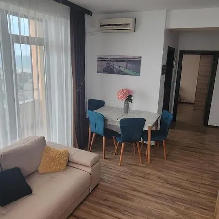 Ionut Summerland Apartment Mamaia
