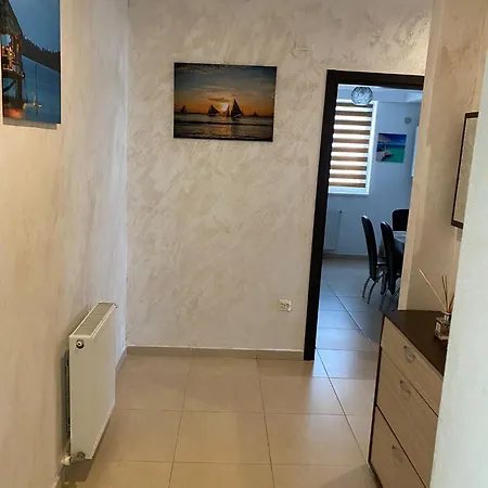 Ionut Summerland Apartment
