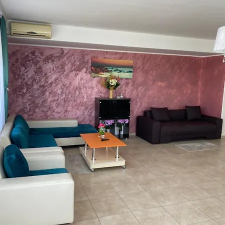 Ionut Summerland Apartment Mamaia