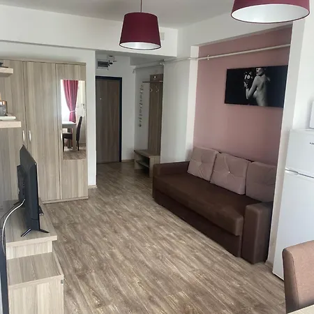 Ionut Summerland Apartment